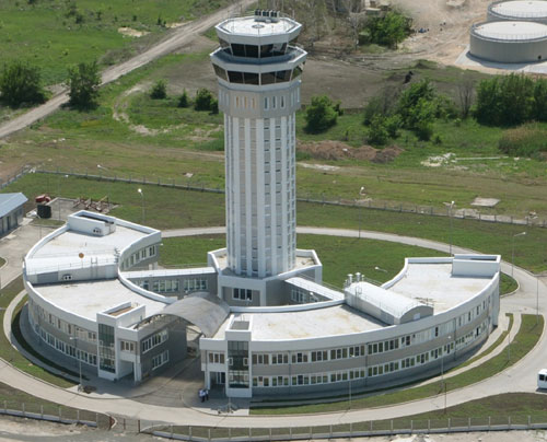 Новый терминал аэропорта в Донецке сдан в эксплуатацию