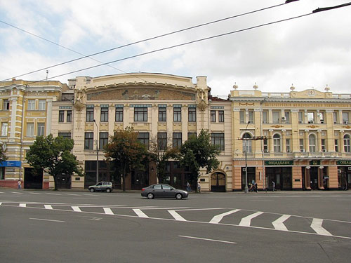 В Харькове после ремонта открывается кукольный театр