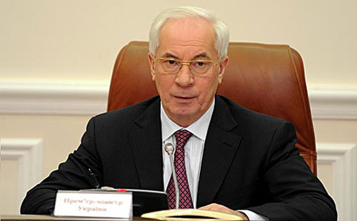 Николай Азаров требует снизить цены на ЖКХ