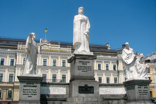 Женские памятники Киева