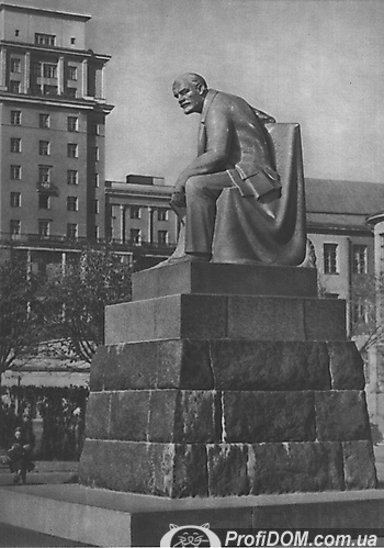 В.И.Ленин. Скульптура