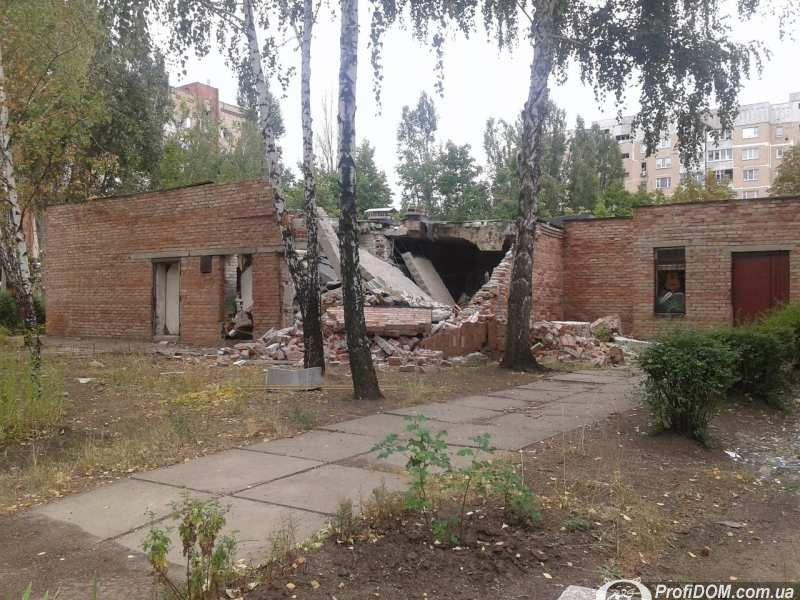 Все разрушения Луганска_306