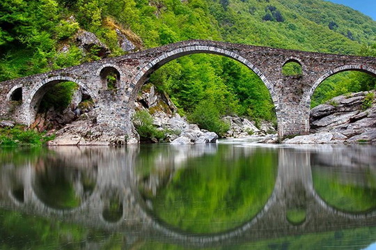 12 самых мистических мостов на Земле