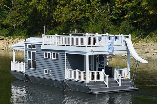 Самые красивые плавучие дачи