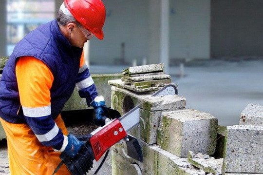 Как резать бетон бензопилой