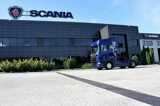 В Украине появился первый грузовик Scania пятого поколения V8 S730