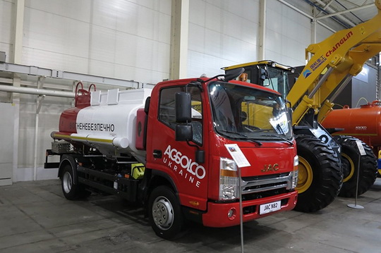 «Завод спецтехники «Техкомплект» на «Коммунтех-2019» в Киеве