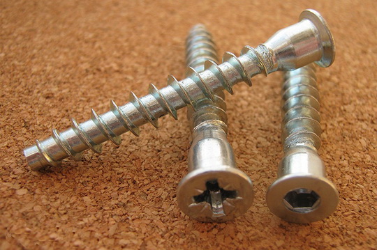 Винты с потайной головкой: виды и особенности