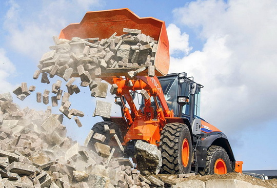 Обзор украинского рынка фронтальных погрузчиков от 10 до 20 тонн