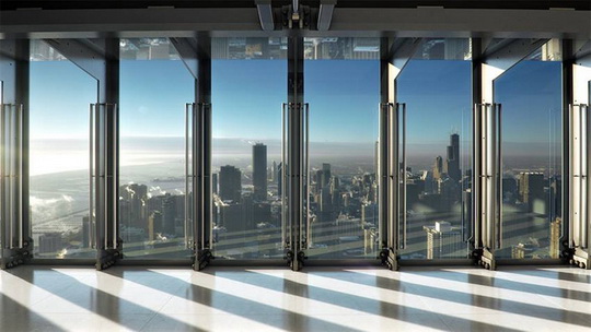 Экстремальный аттракцион на 94-м этаже небоскреба в США
