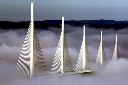 Самый высокий автомобильный мост в мире