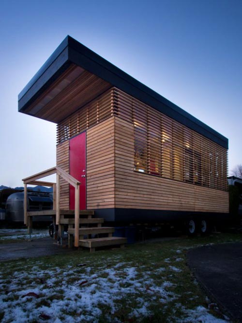 Жительница Ванкувера построила комфортное жилье всего на 18 квадратных метрах