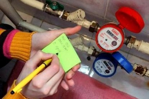 установку и поверку приборов учета воды от ветеранов и «детей войны»