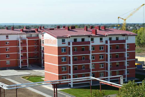 В Днепропетровске построили доступное жилье и церковь