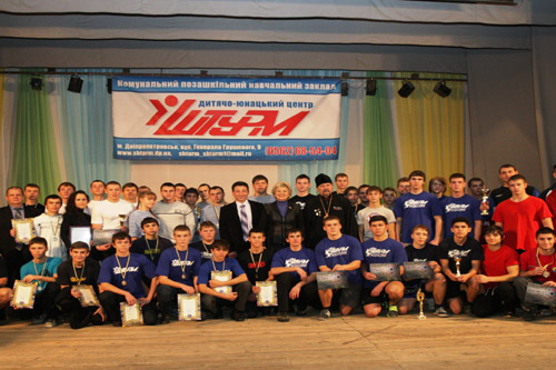 В Днепропетровске отстроят школу для юных казаков