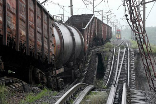 На Донецкой железной дороге осталось отремонтировать 22 объекта