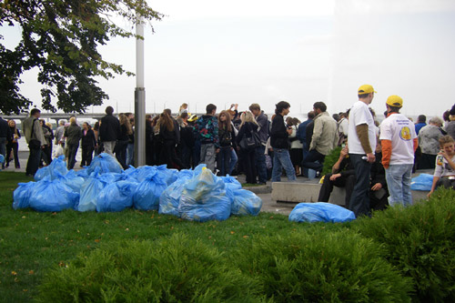 Школы Одессы завалены мусором