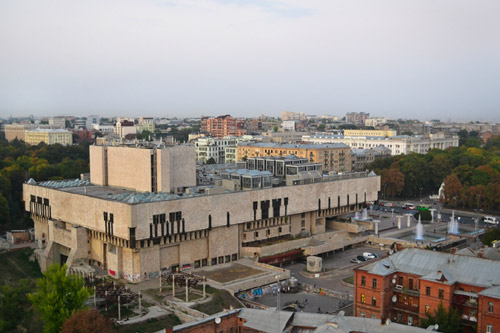 В Харькове за 36 млн. грн. отреставрируют театральную площадь