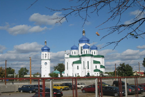 У парковщиков-нарушителей забрали землю в Киеве