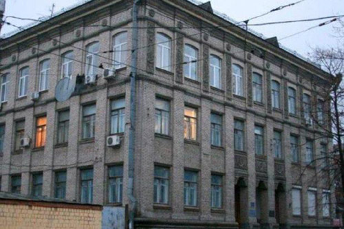 Застройщику хотят продлить разрешение на перестройку админздания в Киеве