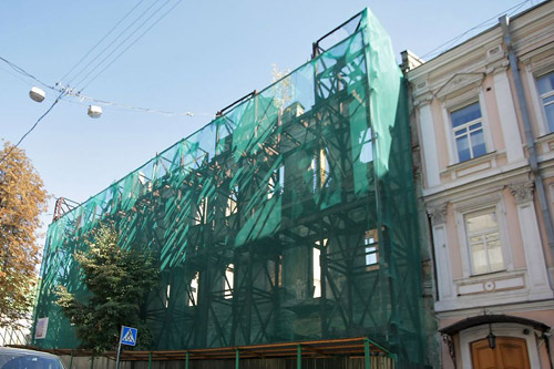 Киев остановил работы на 8 стройплощадках