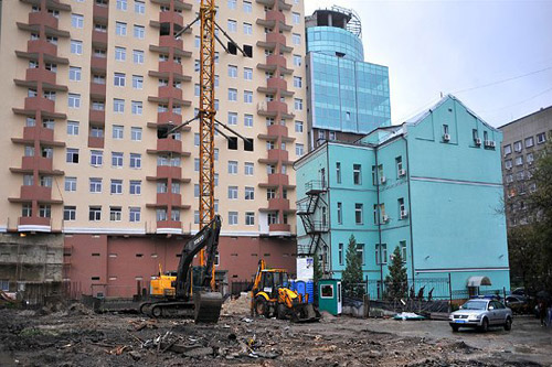 Незаконные стройки в Киеве превратят во что-то полезное