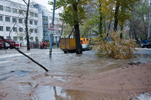 В Кировограде в результате порыва трубы без водоснабжения остались около 4900 жителей