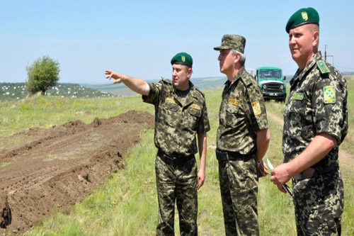 Выделение земли под Киевом будут контролировать военные