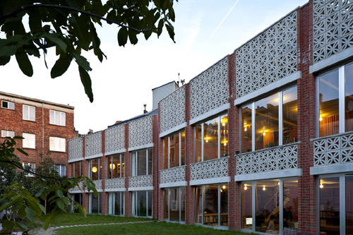 Компании дали еще 6 лет на строительство офисов с жильем