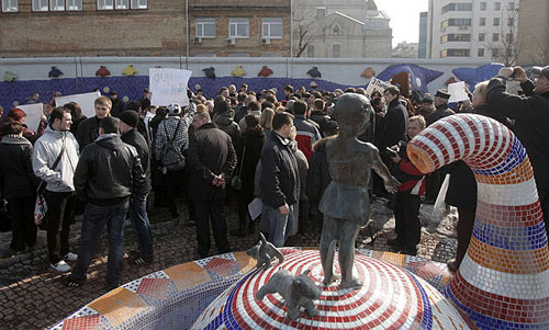 В Киеве создана комисия по урегулированию конфликта с застройкой Пейзажной аллеи