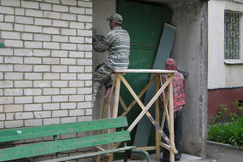 Киев нашел деньги на ремонт подъездов в 300 домах