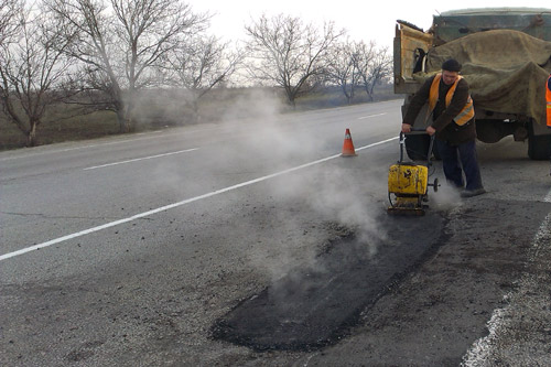 Украинские дороги стали быстрее разрушаться