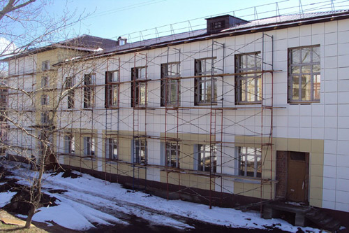 Киевские чиновники оставили школу без денег на ремонт