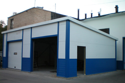 В Луцке незаконно построили СТО