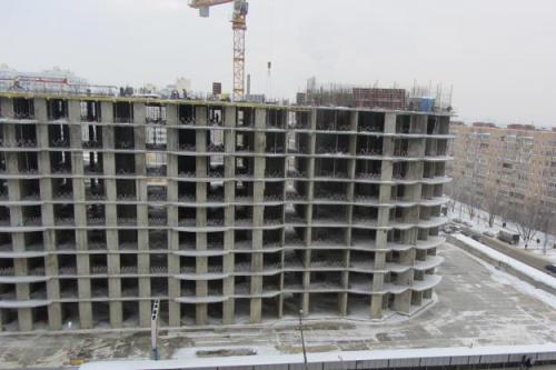 Из-за непогоды в Киеве остановились строительные работы