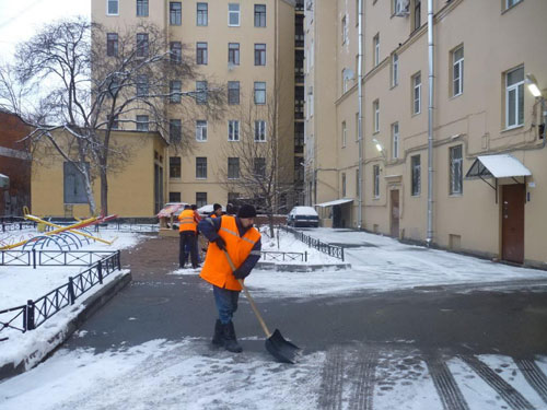 Волонтеры спасли Киев от снега