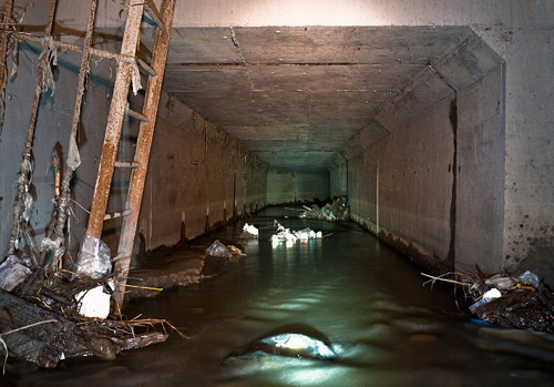 В Киеве коммунальщики будут чистить подземелья