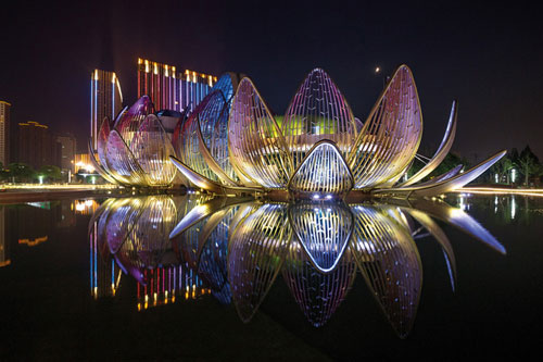 В Китае построен архитектурный парк «Лотос»