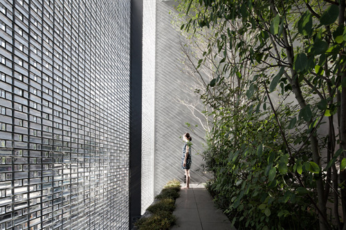 В Японии построили дом из стеклянных кирпичей