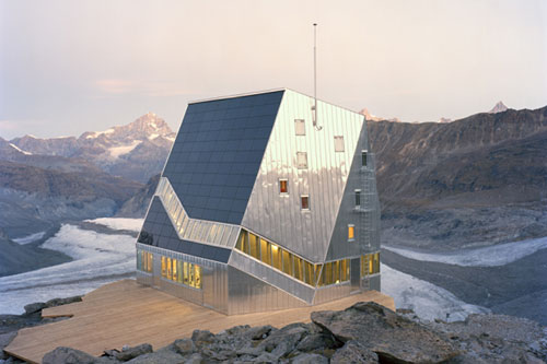 В Альпах построили энергоэффективный дом для альпинистов и горнолыжников