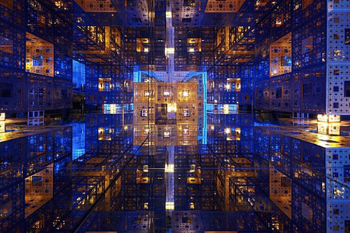 Французский дизайнер выстроил космическую комнату будущего