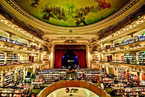 Самый красивый книжный магазин в мире. Видео
