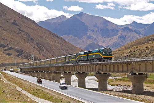 Самая экстремальная железная дорога в мире. Видео