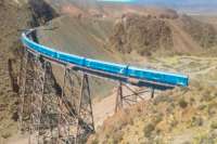 Построена самая опасная железная дорога в мире. Видео