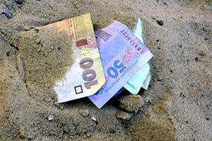 Под Киевом на махинациях с землей поймали госслужащего