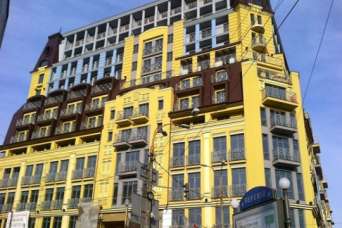 Судьбу самостроя на Подоле передали Кабмину и ГАСКу