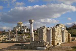 В Севастополи военные уничтожили античную усадьбу