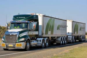 Украинские дороги будут спасены: движение грузовиков запретили