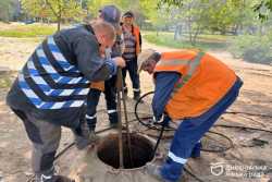 У Днiпрi каналiзацiйнi мережi забивають смiттям