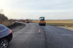 На дорогах Харкiвщинi вiдремонтували 18 тис. кв. м покриття